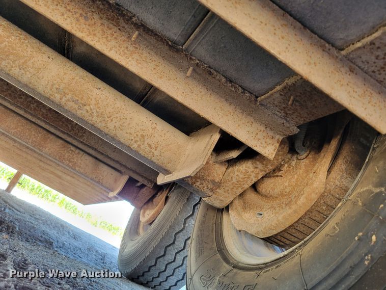 image for item DM8016 2006 Titan 1R5534  livestock trailer