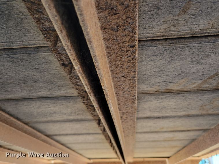 image for item DM8016 2006 Titan 1R5534  livestock trailer