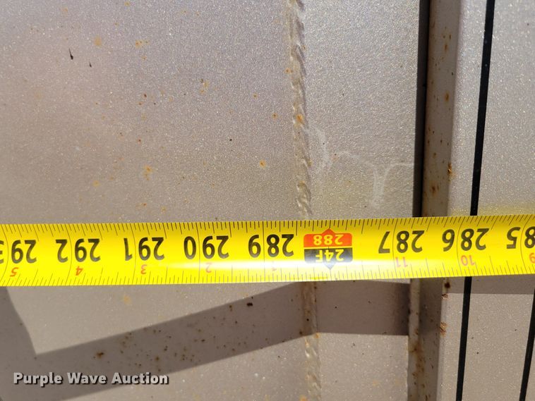 image for item DM8016 2006 Titan 1R5534  livestock trailer