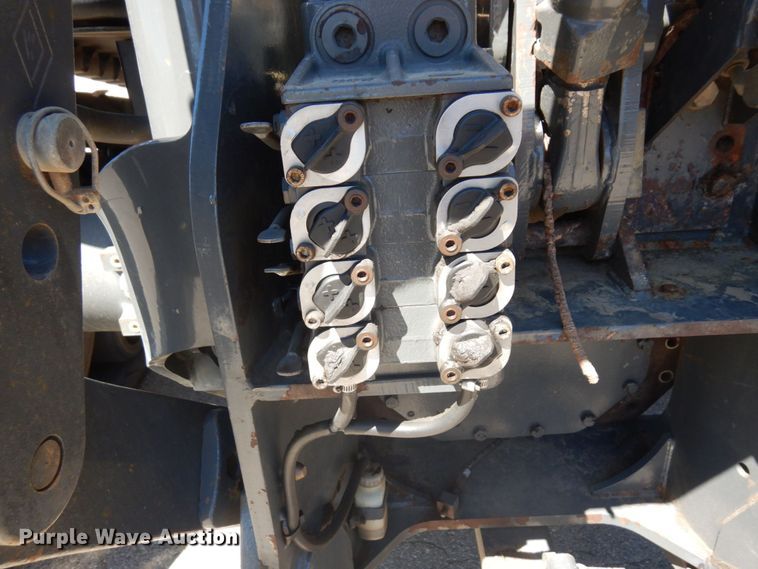 image for item DQ9213 2005 Caterpillar Challenger MT845  tractor