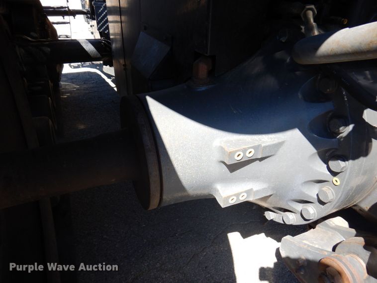 image for item DQ9213 2005 Caterpillar Challenger MT845  tractor