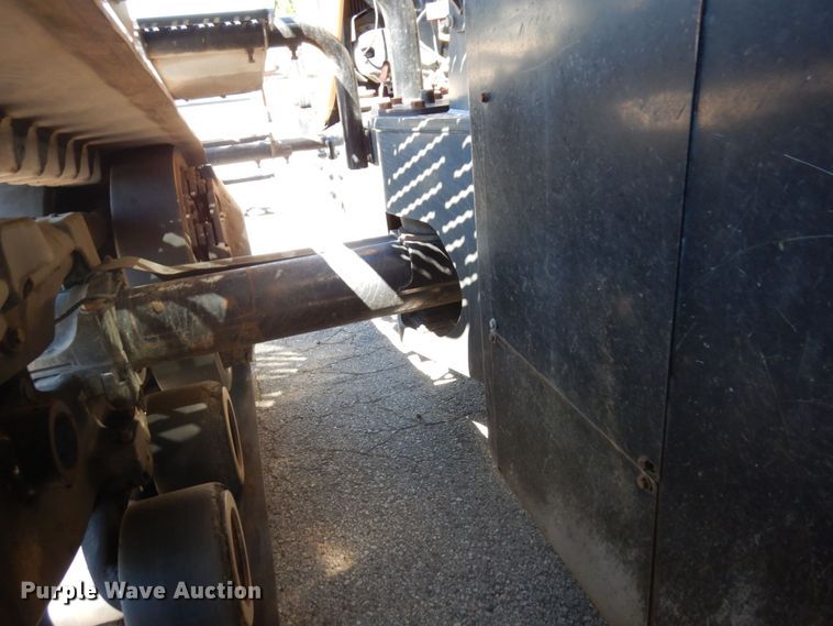 image for item DQ9213 2005 Caterpillar Challenger MT845  tractor