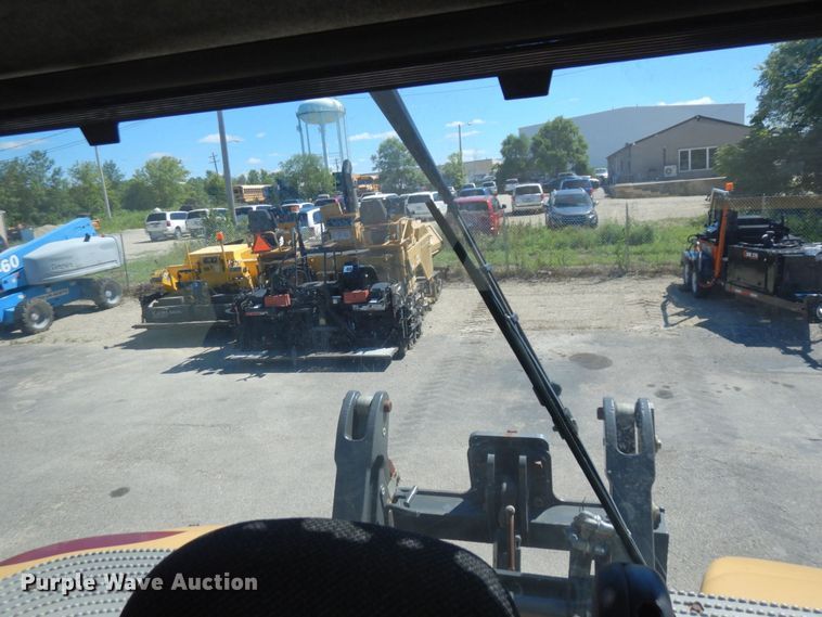 image for item DQ9213 2005 Caterpillar Challenger MT845  tractor