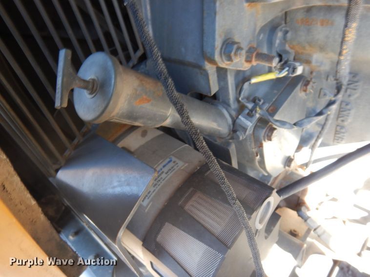 image for item DQ9213 2005 Caterpillar Challenger MT845  tractor