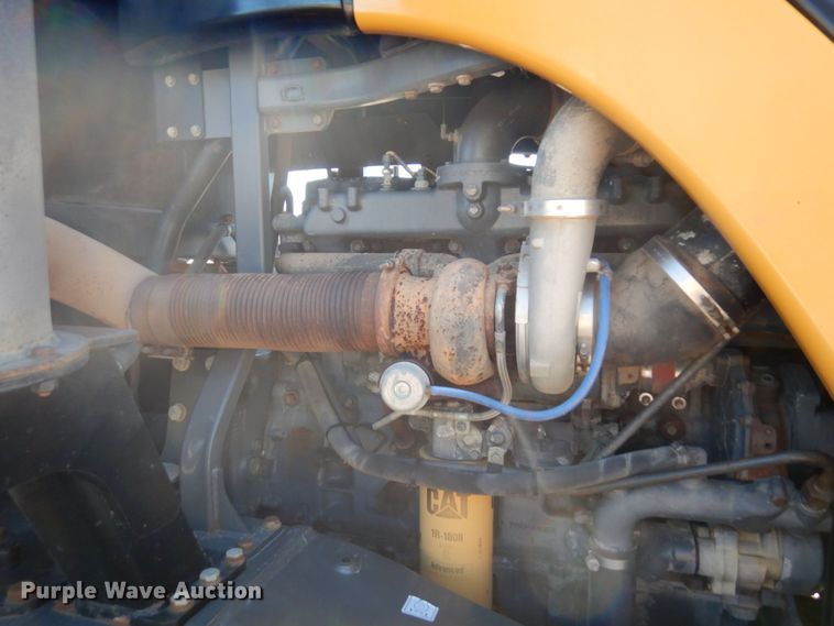 image for item DQ9213 2005 Caterpillar Challenger MT845  tractor