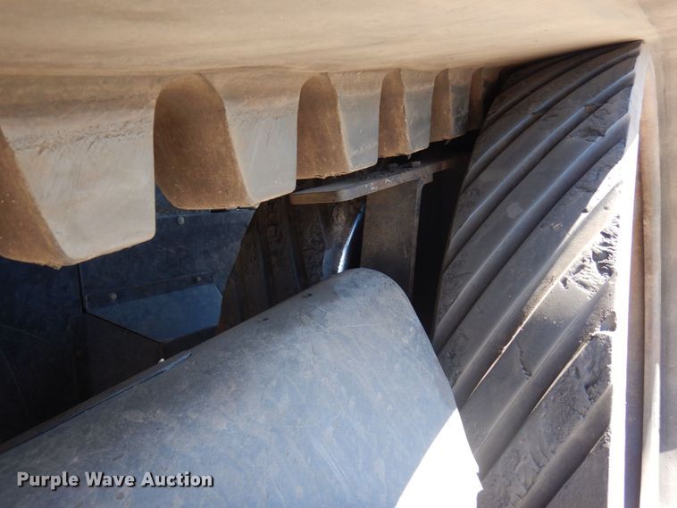 image for item DQ9213 2005 Caterpillar Challenger MT845  tractor