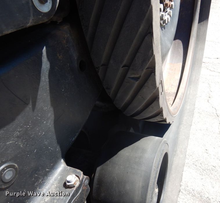 image for item DQ9213 2005 Caterpillar Challenger MT845  tractor