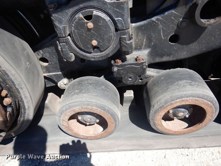 image for item DQ9213 2005 Caterpillar Challenger MT845  tractor