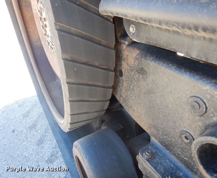 image for item DQ9213 2005 Caterpillar Challenger MT845  tractor