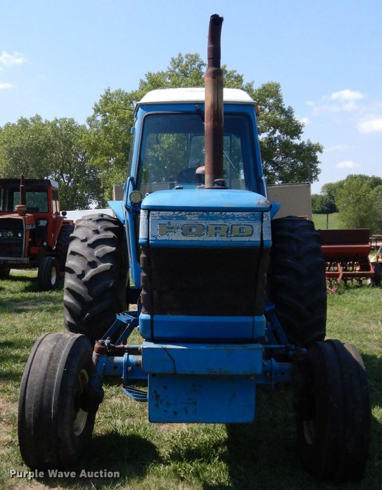 image for item DS1360 Ford TW30  tractor