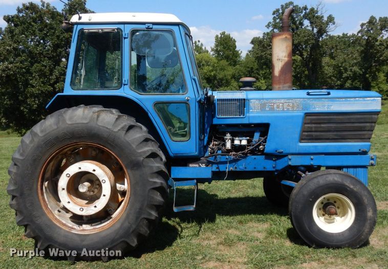image for item DS1360 Ford TW30  tractor