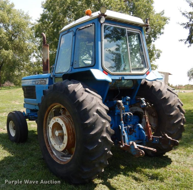 image for item DS1360 Ford TW30  tractor