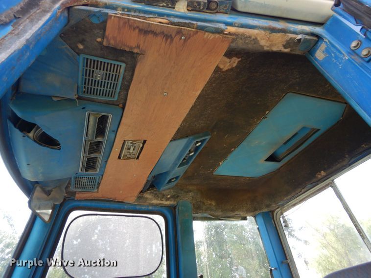 image for item DS1360 Ford TW30  tractor