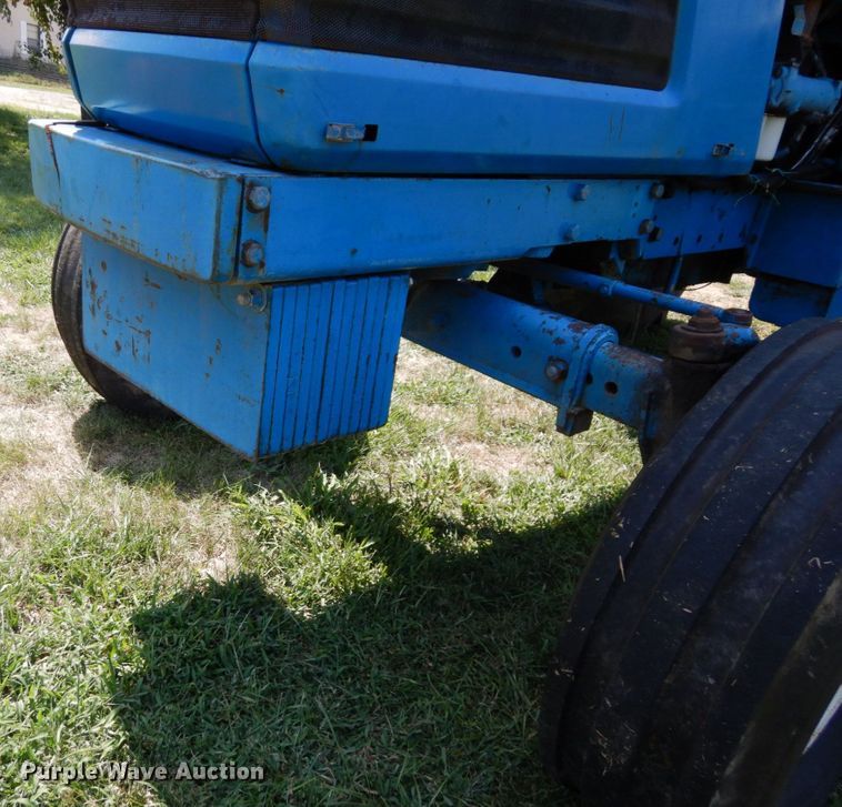 image for item DS1360 Ford TW30  tractor