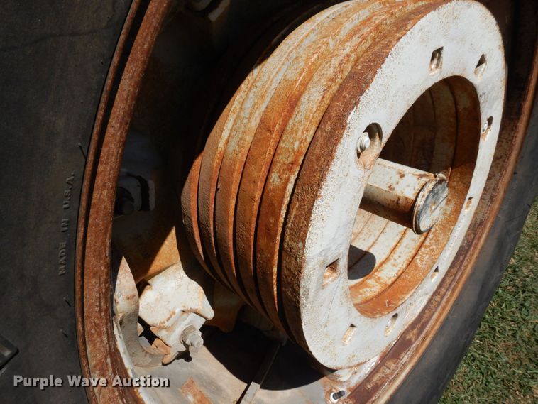 image for item DS1360 Ford TW30  tractor