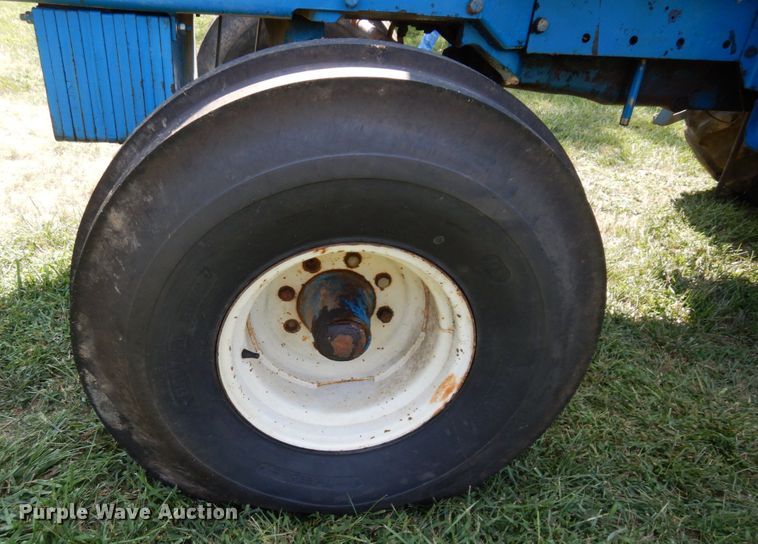 image for item DS1360 Ford TW30  tractor