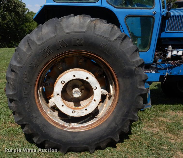 image for item DS1360 Ford TW30  tractor