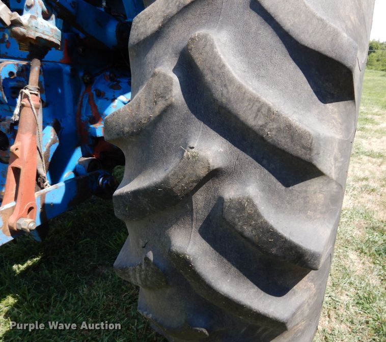 image for item DS1360 Ford TW30  tractor