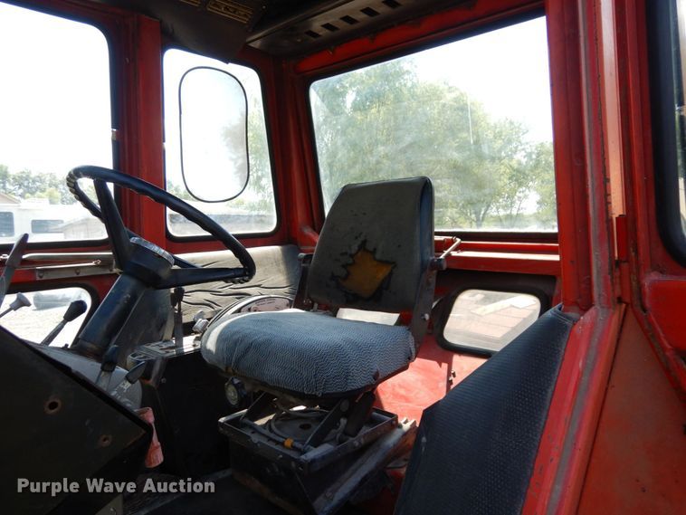 image for item DS1361 1974 Massey Ferguson 1135  tractor