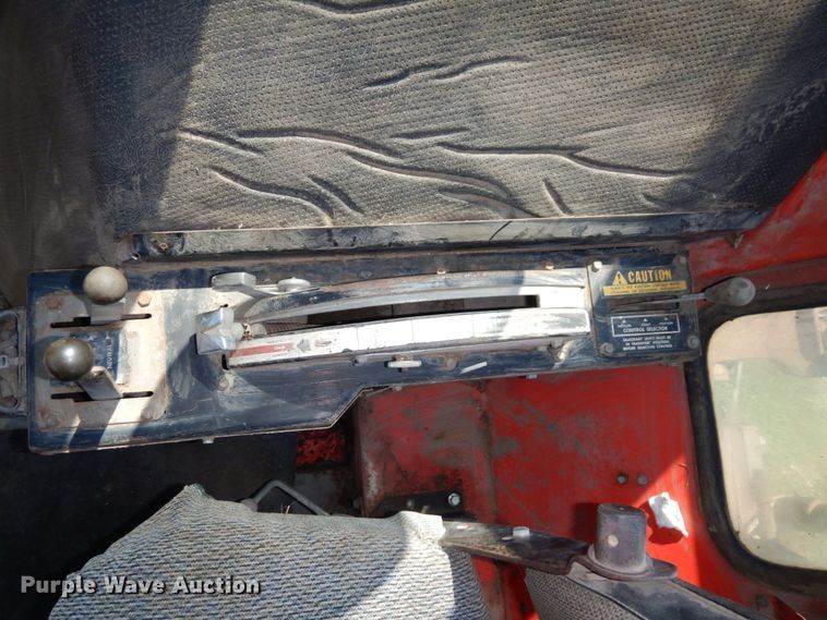 image for item DS1361 1974 Massey Ferguson 1135  tractor