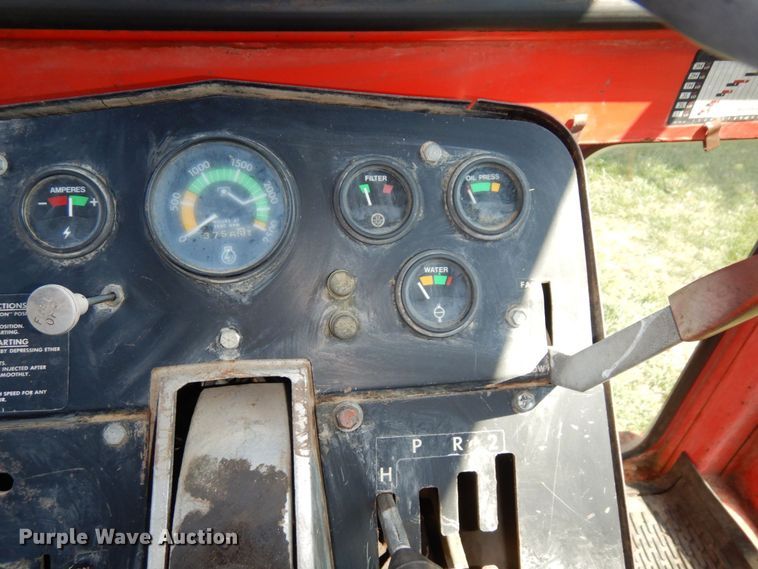image for item DS1361 1974 Massey Ferguson 1135  tractor