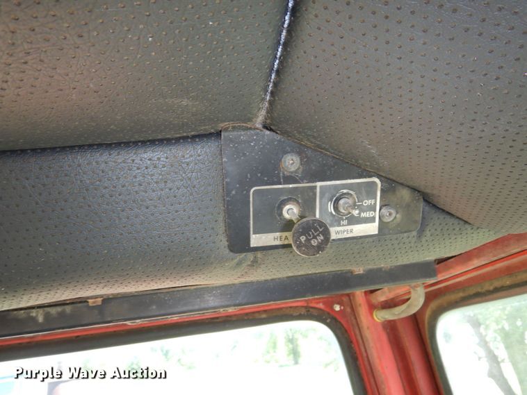 image for item DS1361 1974 Massey Ferguson 1135  tractor