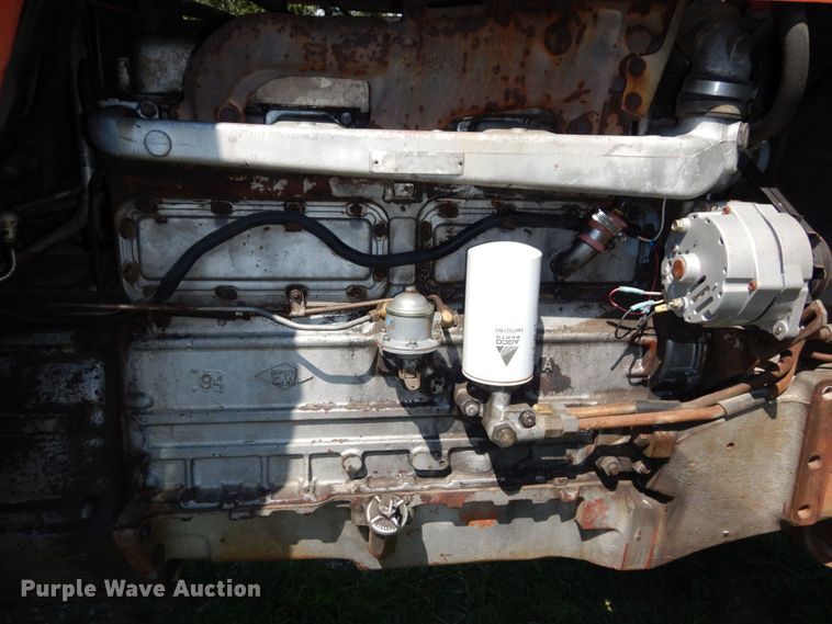 image for item DS1361 1974 Massey Ferguson 1135  tractor