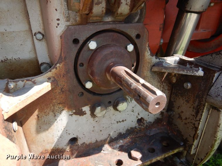 image for item DS1361 1974 Massey Ferguson 1135  tractor