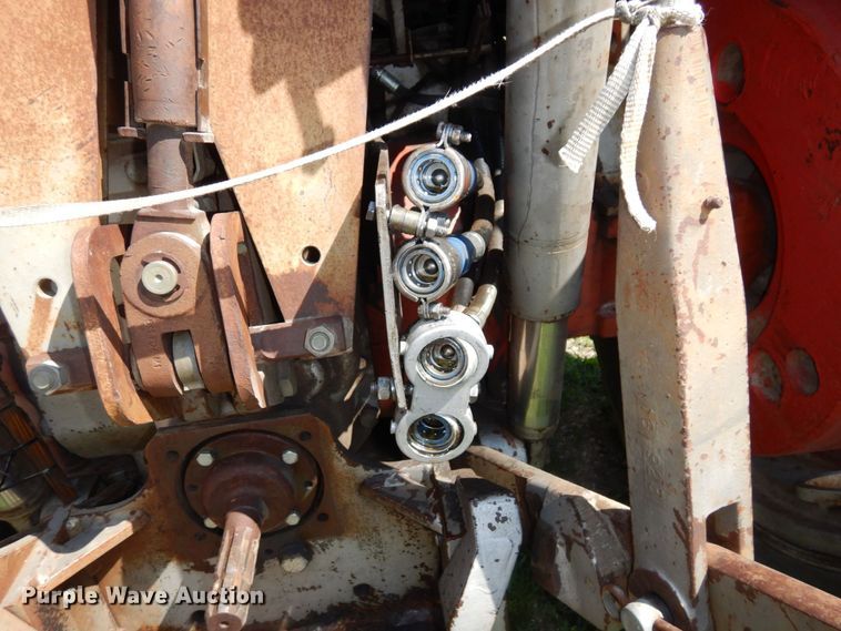 image for item DS1361 1974 Massey Ferguson 1135  tractor