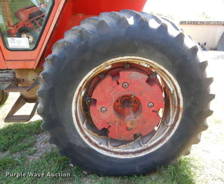 image for item DS1361 1974 Massey Ferguson 1135  tractor