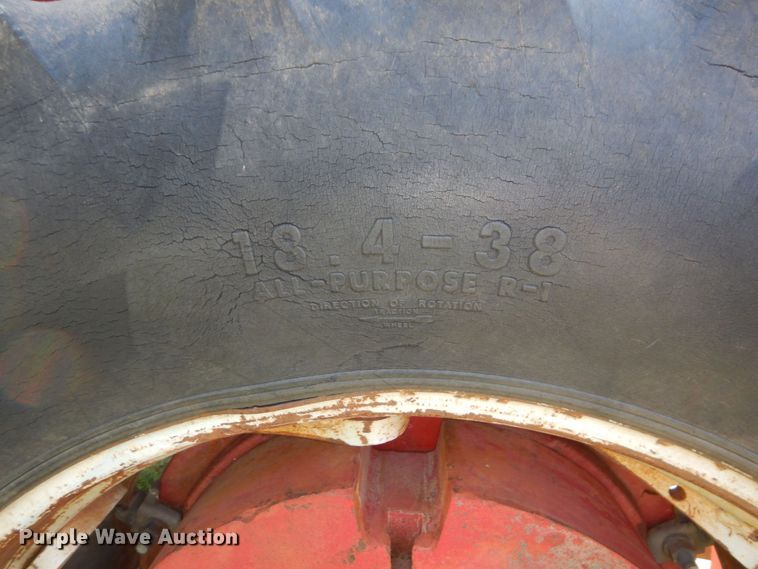 image for item DS1361 1974 Massey Ferguson 1135  tractor