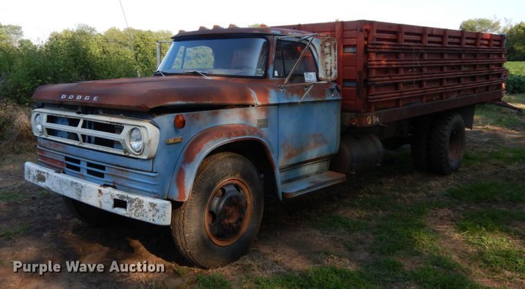 image for item DS1366 1973 Dodge D600  grain truck