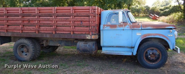 image for item DS1366 1973 Dodge D600  grain truck