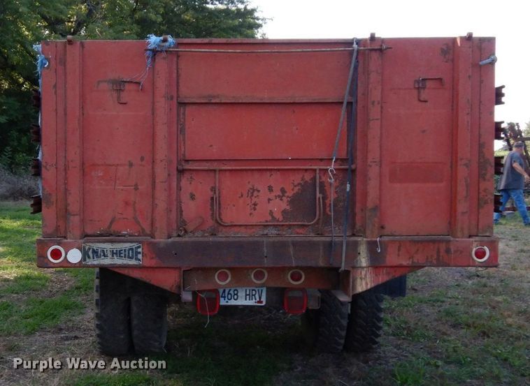 image for item DS1366 1973 Dodge D600  grain truck