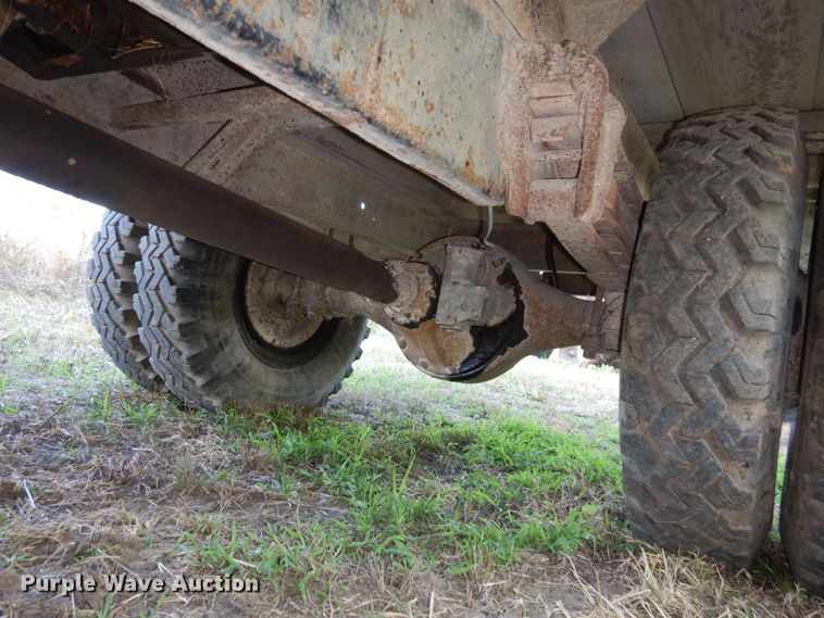 image for item DS1366 1973 Dodge D600  grain truck