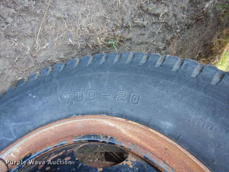 image for item DS1366 1973 Dodge D600  grain truck
