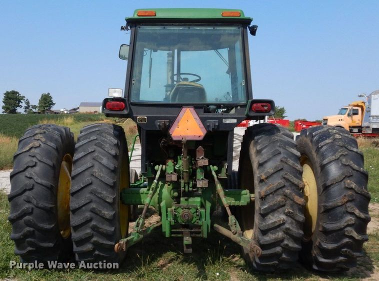 image for item DS1369 John Deere 4440  tractor