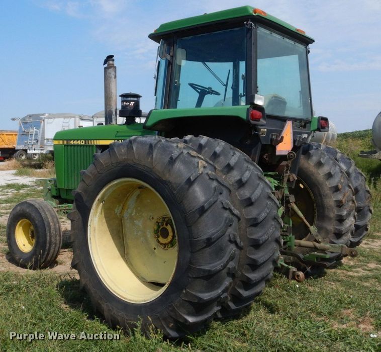image for item DS1369 John Deere 4440  tractor