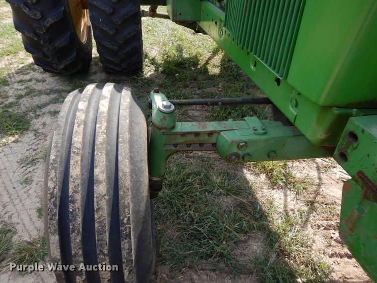 image for item DS1369 John Deere 4440  tractor