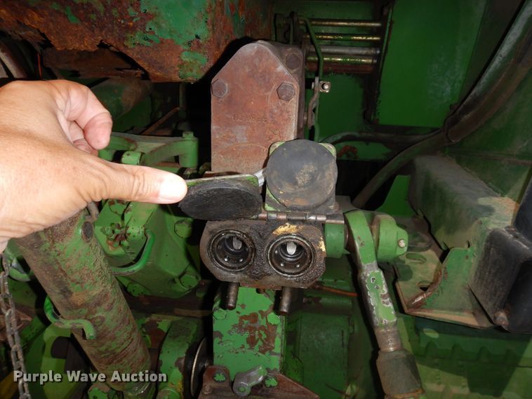 image for item DS1369 John Deere 4440  tractor