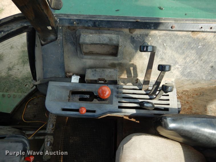 image for item DS1369 John Deere 4440  tractor