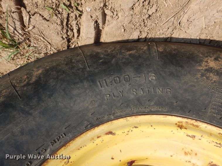 image for item DS1369 John Deere 4440  tractor