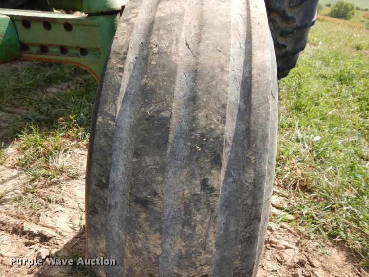 image for item DS1369 John Deere 4440  tractor