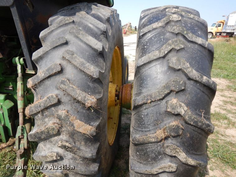 image for item DS1369 John Deere 4440  tractor