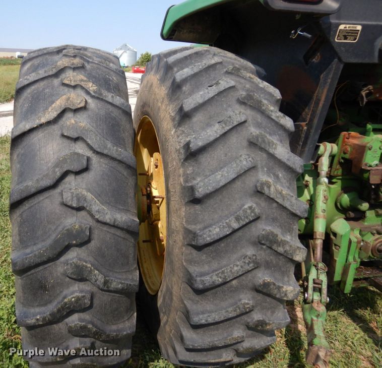 image for item DS1369 John Deere 4440  tractor