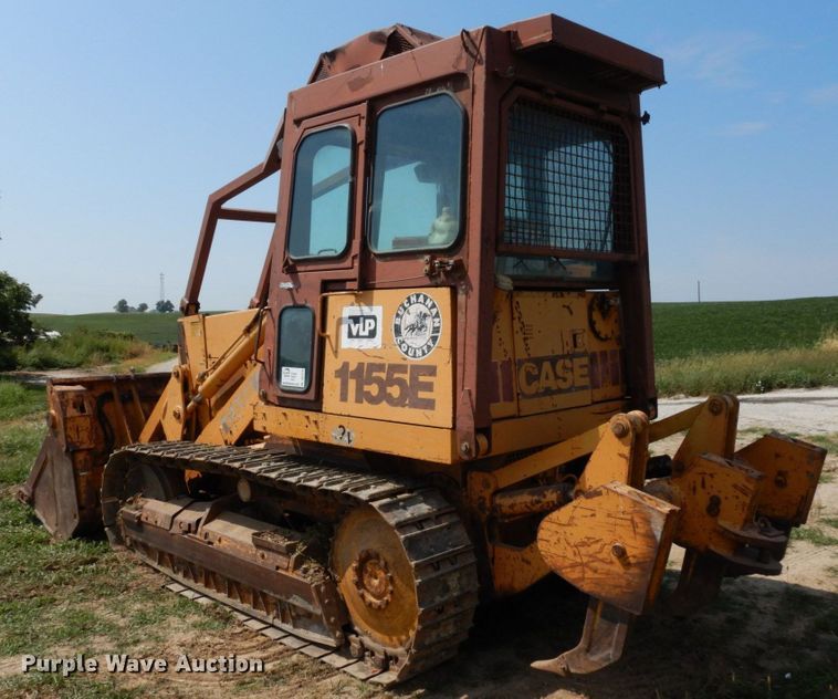 image for item DS1370 1990 Case 1155E  track loader