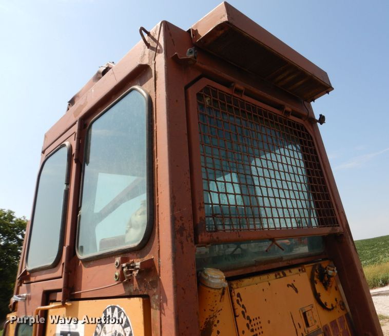 image for item DS1370 1990 Case 1155E  track loader