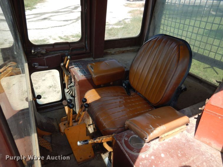 image for item DS1370 1990 Case 1155E  track loader