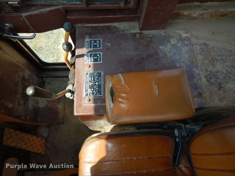 image for item DS1370 1990 Case 1155E  track loader