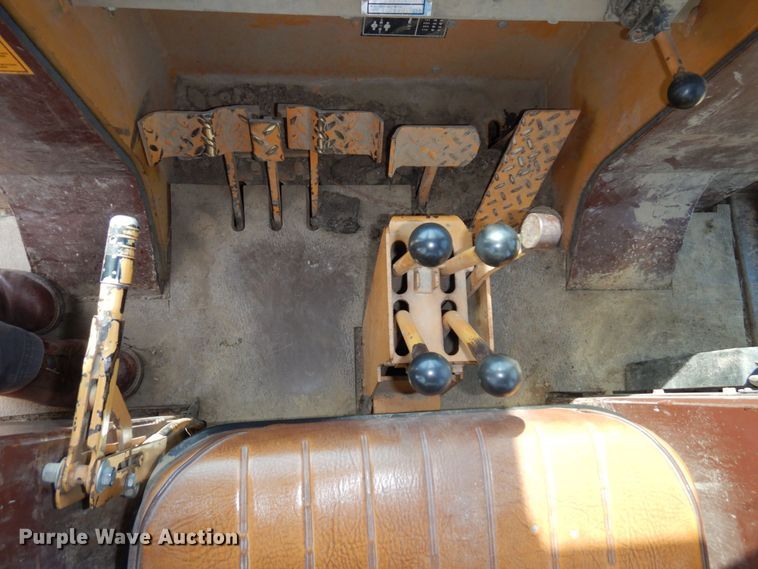 image for item DS1370 1990 Case 1155E  track loader